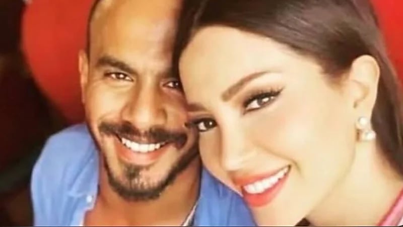 "نسرين طافش" تسترجع صورها مع زوجها شريف شرقاوي على إنستغرام بعد حذفها