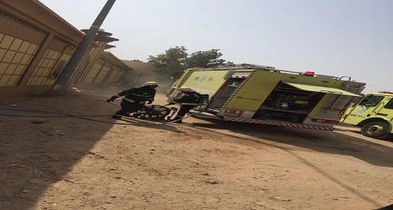 بالصور.. مدني وادي الدواسر يخمد حريقا بأحد منازل النويعمة
