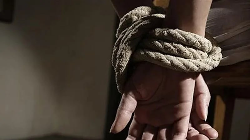 اختطاف "شاب" والاعتداء عليه بالضرب بسبب اتهامه بالتحرش