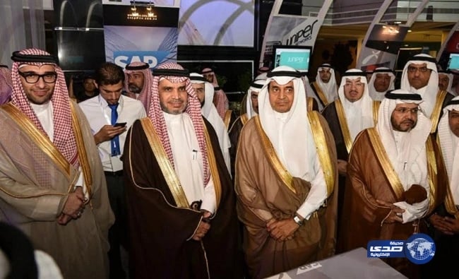 بالفيديو.. لكمة مفاجئة لشاب خلال بث مباشر على فيسبوك