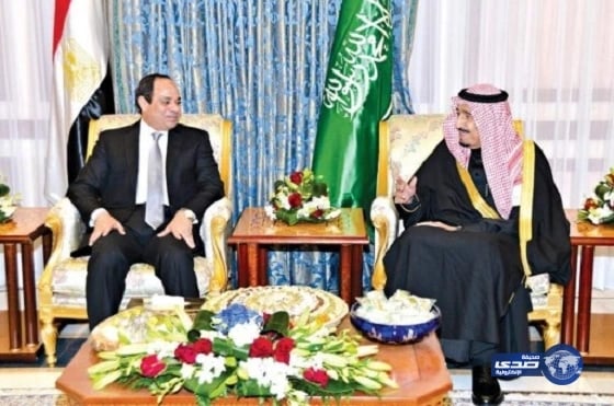 شاهد.. لحظة هبوب عاصفة رملية على طريق "الرياض - حوطة بني تميم"