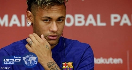 نيمار يصل برشلونة ويلتزم الصمت