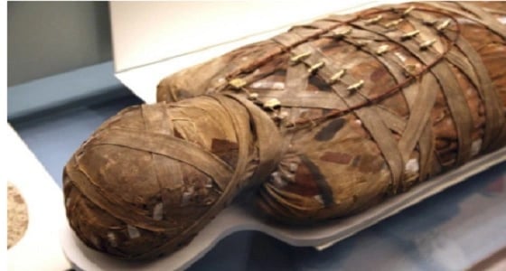 امرأة روسية تعثر على مومياء بمنزلها