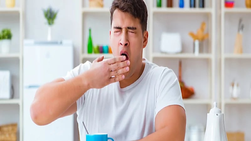 بالفيديو .. سبب الشعور بالنعاس أثناء الصيام في رمضان