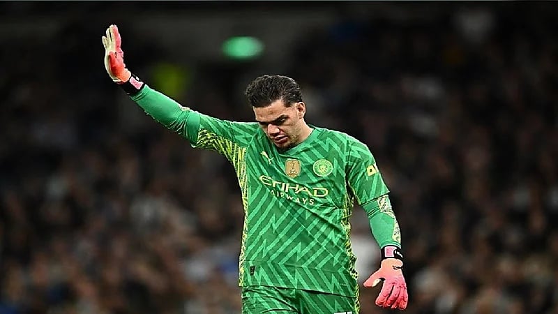 إيدرسون: رحيلي من مانشستر سيتي غير صحيح