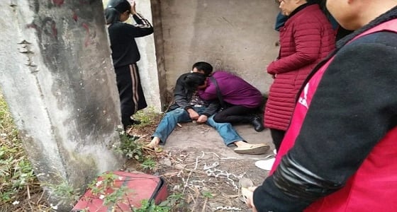 شاهد.. لحظة لقاء أم بأبنها بعد انقطاع لمدة 10 سنوات