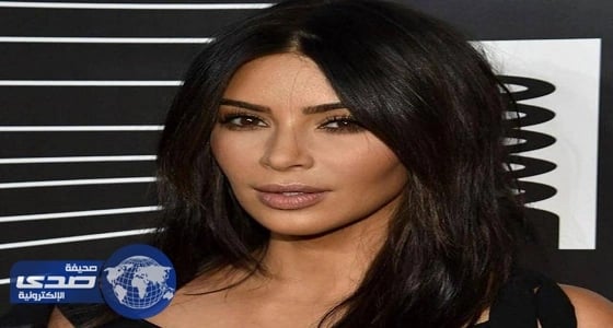 كيم كاردشيان تصدم جمهورها بإطلالة جديدة من التسعينات
