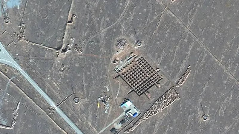 أنشطة غريبة تثير الجدل في موقع نووي إيراني