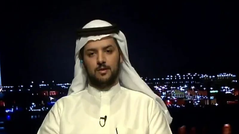 فيديو.. تعليق الزهراني بعد تكليف فتاة رئيساً لقسم الإعلام بالشؤون الإسلامية بدلاً منه