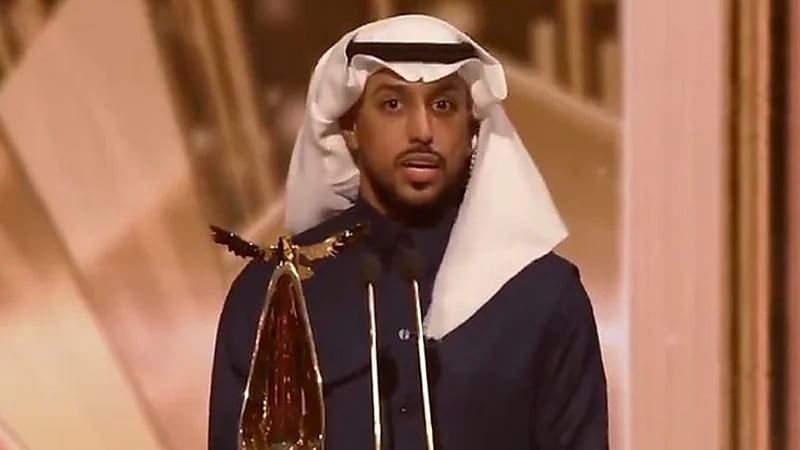 تكريم الأسطورة سالم الدوسري أفضل رياضي عربي في حفل جوي اوورد .. فيديو