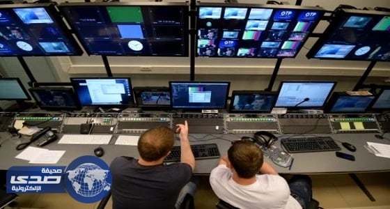 مذيعة تسرق مزيلات عرق وأكسسوارات بمساعدة شقيقتها