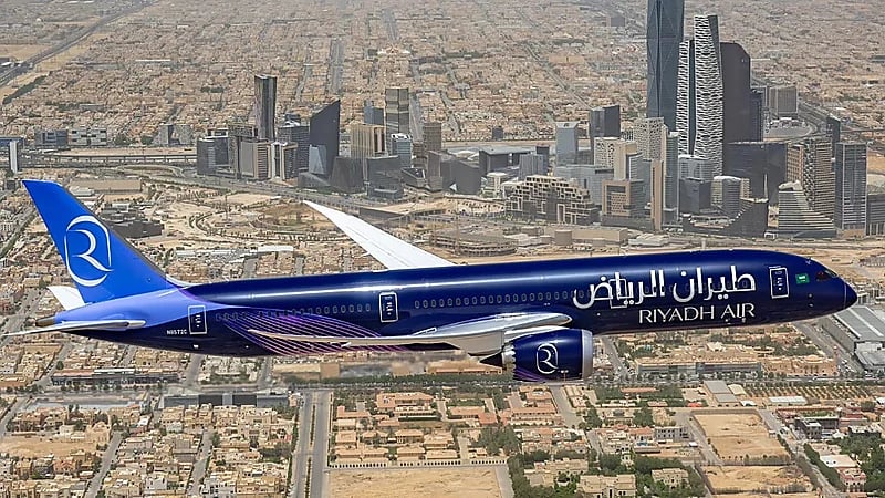 طيران الرياض يفتح باب القبول لبرنامج صيانة الطائرات للفتيات