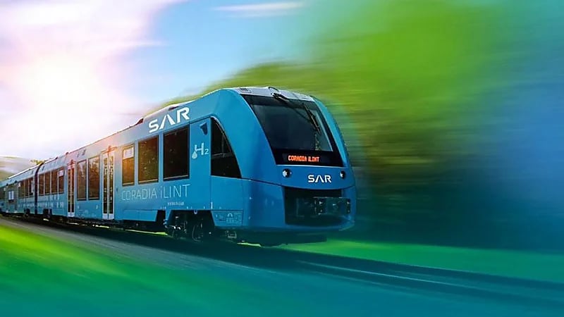 انطلاق التجارب التشغيلية للقطار الهيدروجيني رسميًا بالرياض .. فيديو