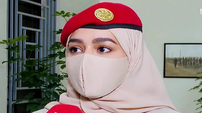 بالفيديو .. جنديتان تصفان شعورهما بقبولهما في القطاع العسكري