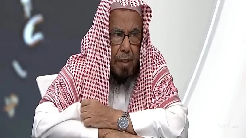 المطلق يجيب على تساؤل سيدة بشأن راتب زوجها أثناء دخوله في غيبوبة .. فيديو