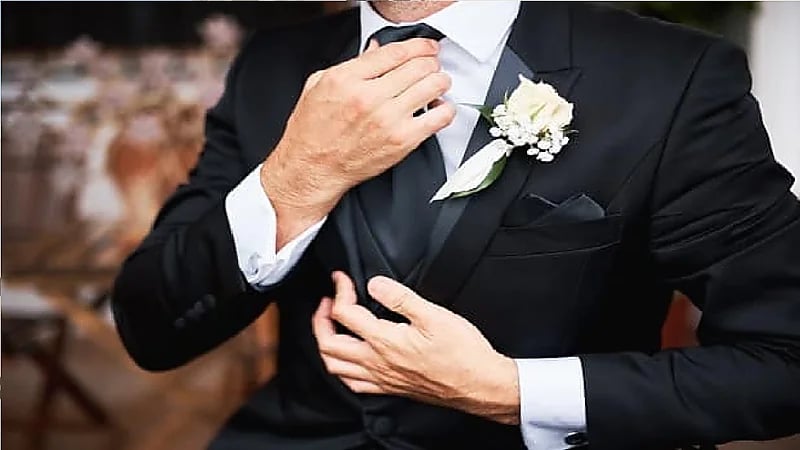 عريس يتسبب في كارثة ليلة زفافه