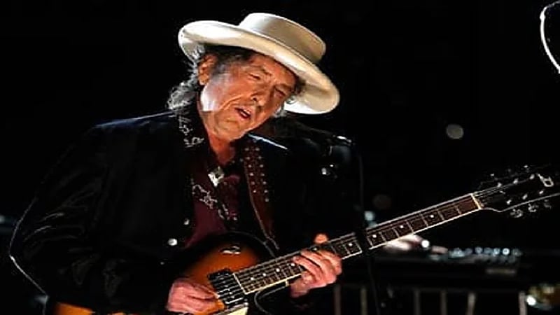 امرأة تتهم المغني بوب ديلان بالاعتداء عليها قبل 56 عاما