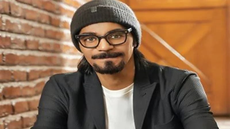 رابح صقر يعتذر عن حفلاته الغنائية بسبب عملية في القلب 