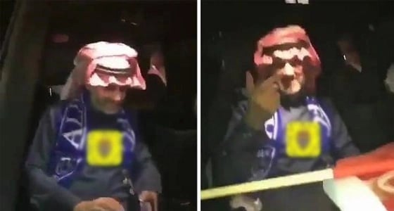 مشجع هلالي بصوت عالي: " يابو خالد نبغى كريستيانو " .. والأمير الوليد يشير بيده " يبي فلوس "