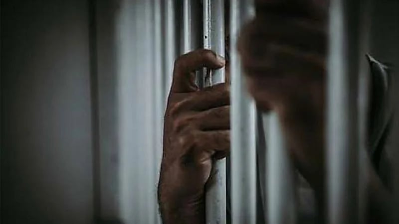 السجن 20 عامًا لأب قتل ابنه بسبب كعكة