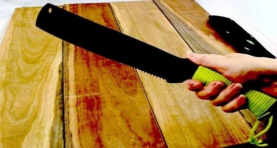 ملثمون يقتحمون مكتب أستاذ بجامعة شقراء .. ويهددونه بساطور لمنع رسوب الطلاب