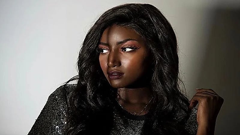 شاهد.. عبير سندر تنجب طفلها الأول وتنشر صورة له