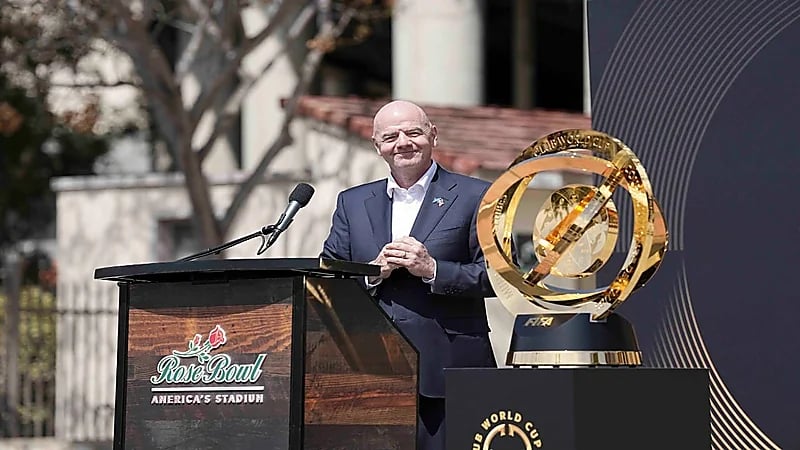 رئيس الفيفا: نبحث إقامة مباراة فاصلة بين لوس أنجلوس وكلوب أمريكا