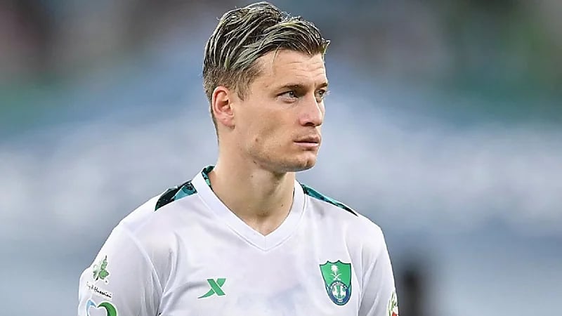 وكيل أليوسكي: نفكر في البقاء بالأهلي أو الانتقال لنادٍ عربي آخر