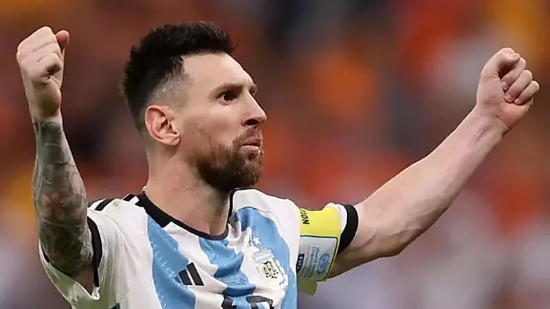 تفاصيل عرض برشلونة لاستعادة ميسي