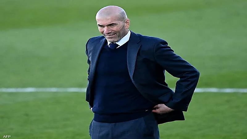 زيدان يرد على طلب باريس سان جيرمان لتدريب الفريق