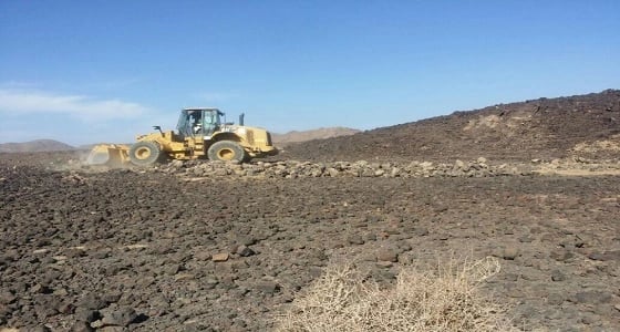 إزالة 30 ألف متر تعديات على الأراضي الحكومية بـ " حرة الشبحة "