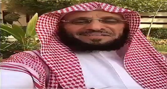 بالفيديو.. القرني يرد على هجوم متابعيه بعد تغنيه لـ " محمد صلاح "
