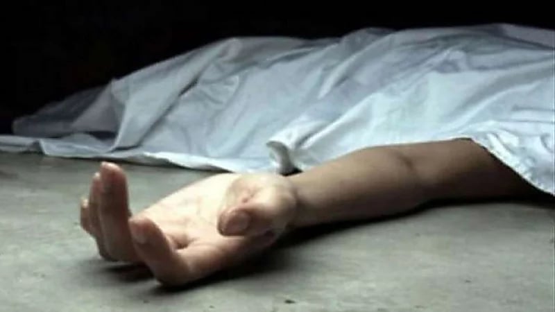 مقتل شاب على يد 3 نساء ورجل بسبب مقاطع جنسية