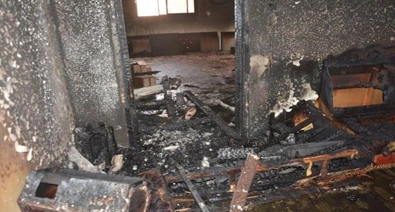 بالصور.. حريق منزل بتبوك بسبب شاحن جوال