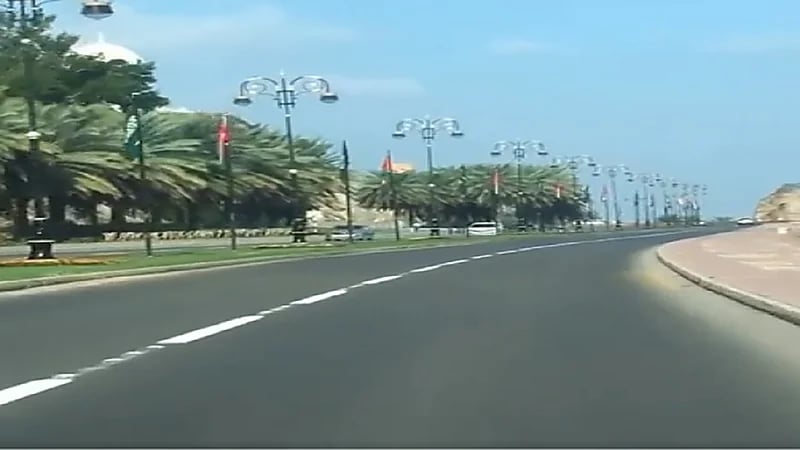 بالفيديو.. أعلام المملكة ترفرف في العاصمة العُمانية مسقط