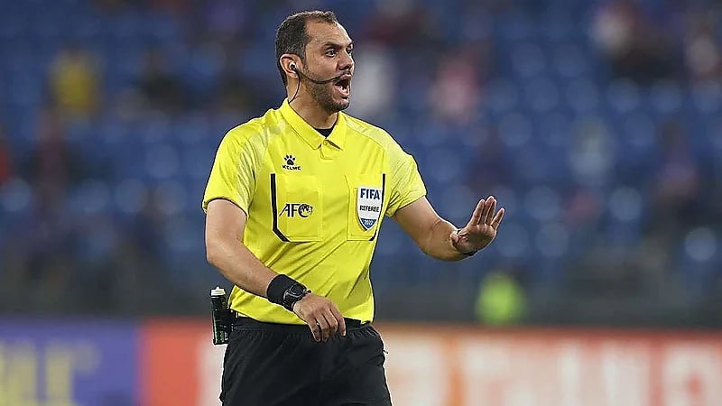 الهويش يقود لقاء ‎الأهلي والوحدة