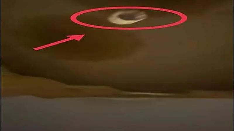 القبض على صاحب محل ملابس يصور الفتيات من "فتحة سرية"