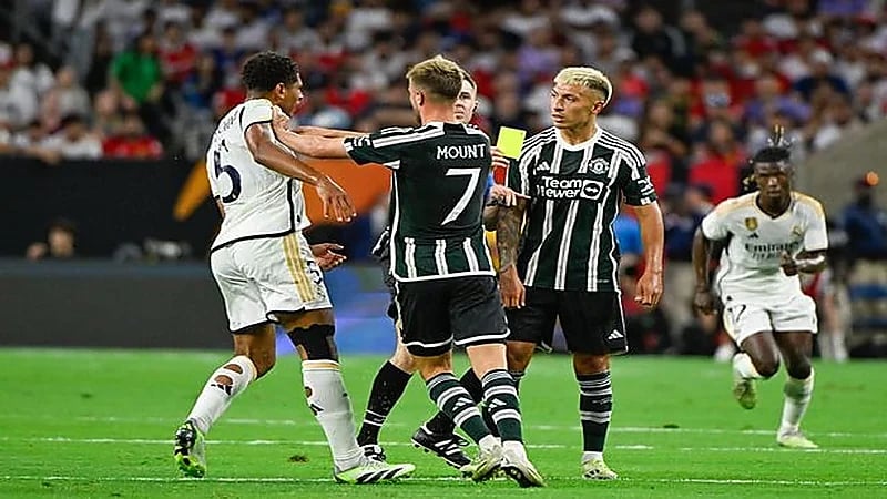 نشوب مشاجرة عنيفة بين نجم ريال مدريد ومدافع مانشستر يونايتد.. فيديو