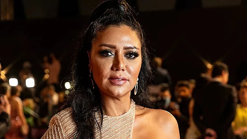 رانيا يوسف توضح سبب نشرها تعليقات المتحرشين بها في الهاشتاق المسيء