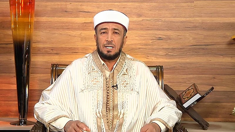 نائب تونسي: اختبار الفرنسية وقت صلاة الجمعة "اعتداء على الإسلام"!