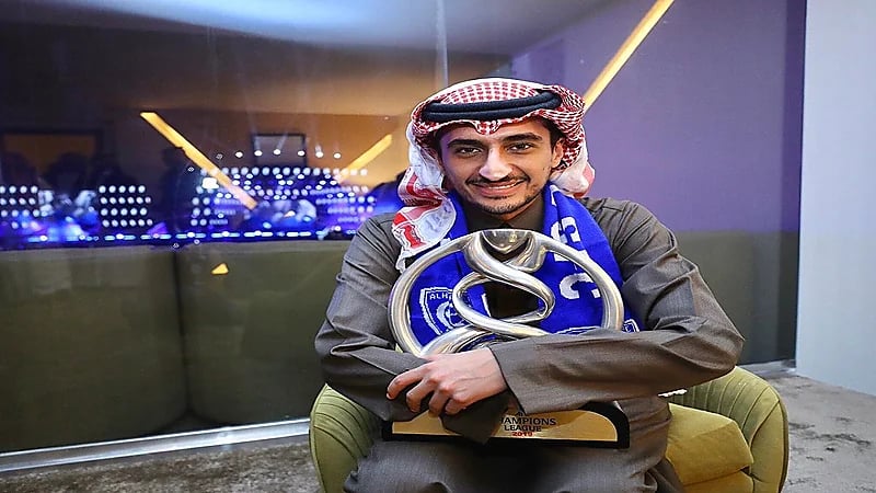 بالفيديو.. الملحن سهم: لولا الأمير الوليد بن طلال لما خرج ألبوم نادي الهلال للنور