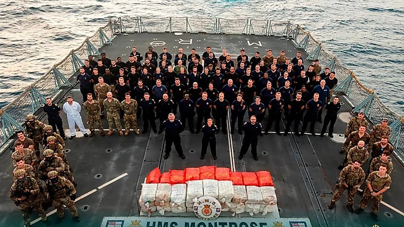 بالصور.. ضبط 1670 كجم من الميثامفيتامين المخدرة في خليج عُمان