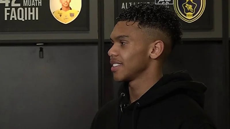 معاذ فقيهي : مسألة العودة لنادي ⁧‫الهلال‬⁩ هو قرار إدارة النادي .. فيديو