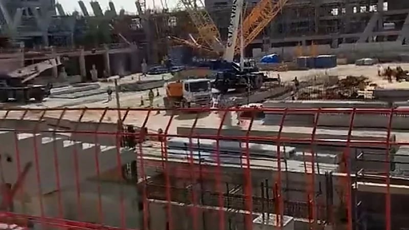 تطور أعمال البناء في مشروع استاد أرامكو .. فيديو