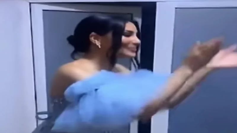 أميمة طالب تحتفل بوالدة الأمير أحمد بن سلطان.. فيديو