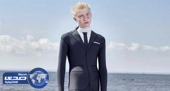 ⁠⁠⁠⁠⁠تصميم بدلة رسمية يٌمكنك السباحة بها في البحر