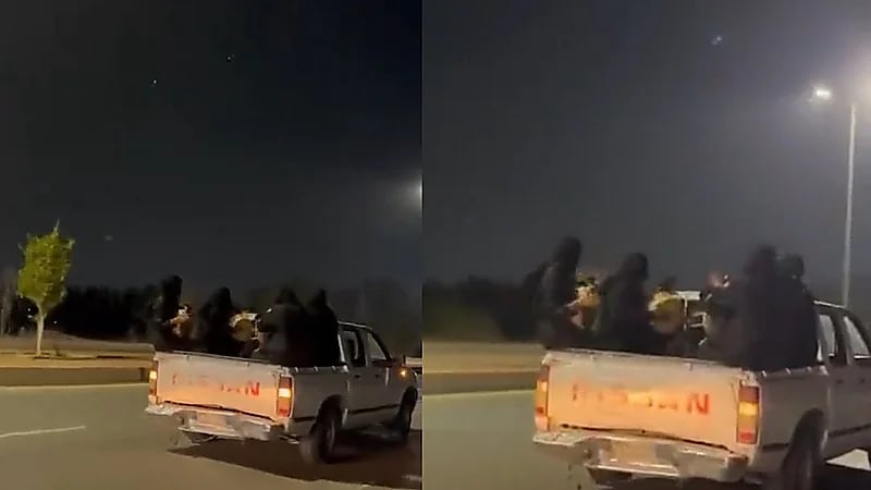 فرقة شعبية نسائية تزف عروسين بالطبول بمركبة وانيت ددسن .. فيديو