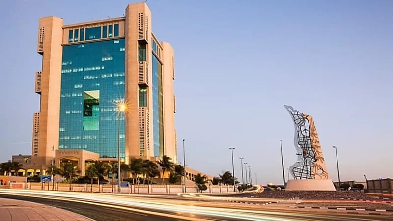 ضبط معمل لصناعة التبغ مجهول المصدر في جدة