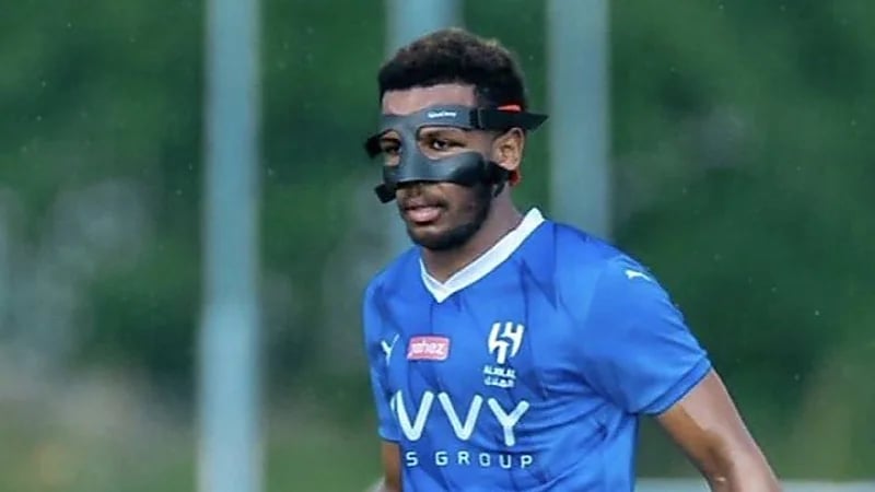 إدارة الهلال تكشف سبب قناع البليهي الذي أثار حيرة جماهير الزعيم