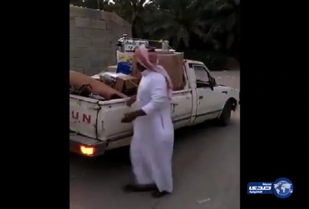بالصور.. وصول الأمير مقرن بن عبدالعزيز إلى مطار الرياض